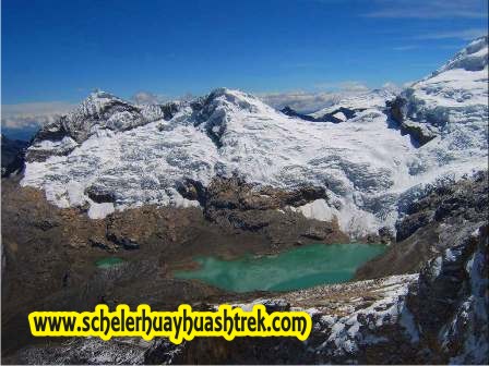 Nevado y laguna de Aquilpo